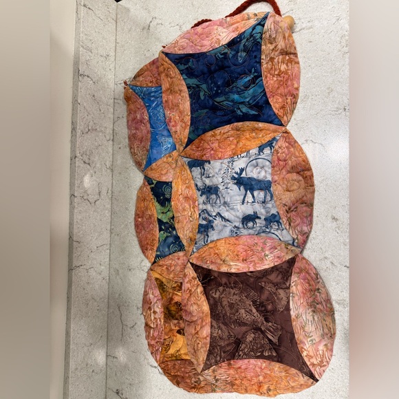 Colorful Patchwork Quilt Hot-pad Wall Tapestries with Alaskan Outdoorsy Patterns - Picture 1 of 5